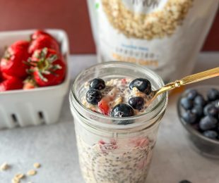 Mixed Berry Chia Overnight Oats Recipe